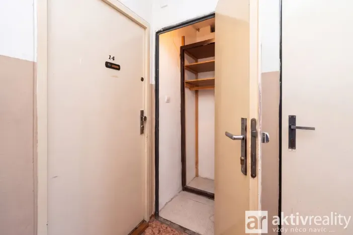 Pronájem bytu 1+kk, Kladno, Ústecká, 32 m2