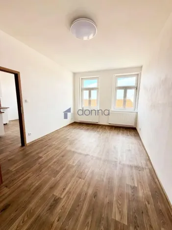 Pronájem bytu 2+kk, Praha, Víta Nejedlého, 42 m2