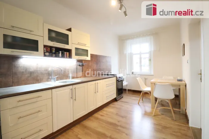 Pronájem bytu 2+1, Karlovy Vary - Rybáře, Sokolovská, 77 m2