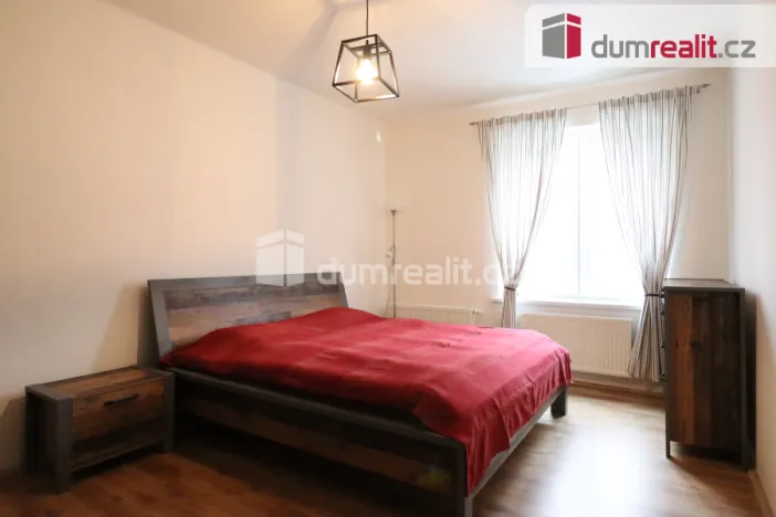 Pronájem bytu 2+1, Karlovy Vary - Rybáře, Sokolovská, 77 m2