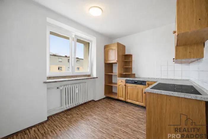Pronájem bytu 1+1, Rybitví, Činžovních domů, 30 m2