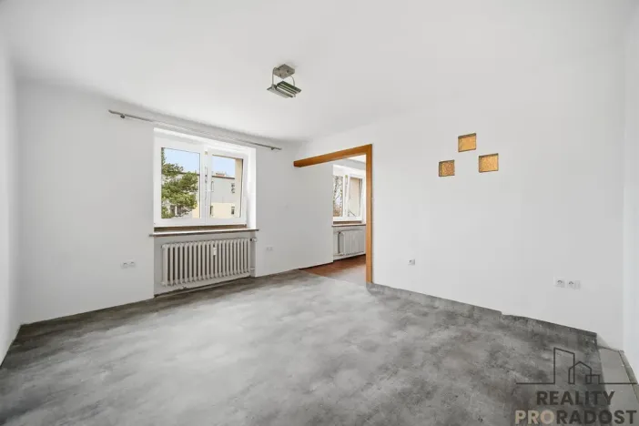 Pronájem bytu 1+1, Rybitví, Činžovních domů, 30 m2