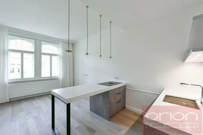 Pronájem bytu 2+kk, Praha - Vinohrady, náměstí Jiřího z Poděbrad, 56 m2