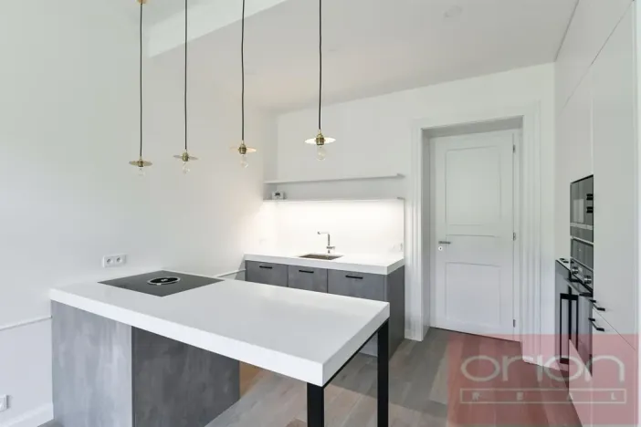 Pronájem bytu 2+kk, Praha - Vinohrady, náměstí Jiřího z Poděbrad, 56 m2