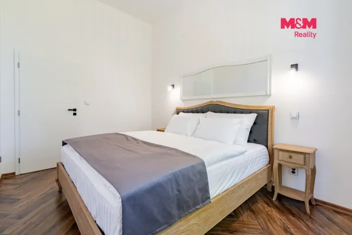 Prodej bytu 2+kk, Horní Planá, Náměstí, 50 m2