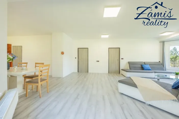 Prodej rodinného domu, Nespeky - Městečko, Na Mělách, 278 m2