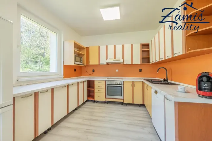 Prodej rodinného domu, Nespeky - Městečko, Na Mělách, 278 m2