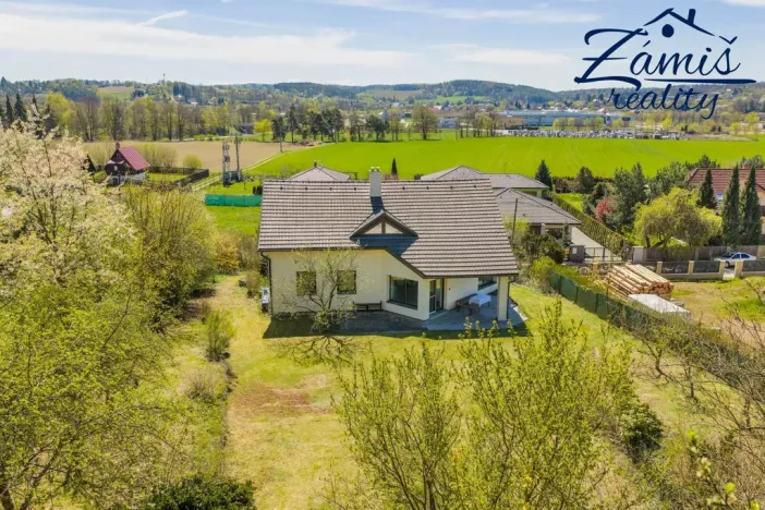 Prodej rodinného domu, Nespeky - Městečko, Na Mělách, 278 m2