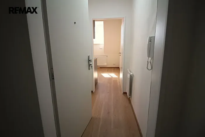 Pronájem bytu 1+kk, Chrastava, náměstí 1. máje, 30 m2