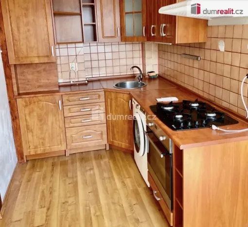 Pronájem bytu 2+kk, Ústí nad Labem - Ústí nad Labem-centrum, U Nemocnice, 32 m2