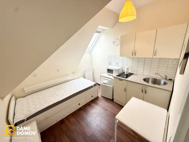 Pronájem bytu 1+kk, Zlín - Prštné, L. Váchy, 18 m2