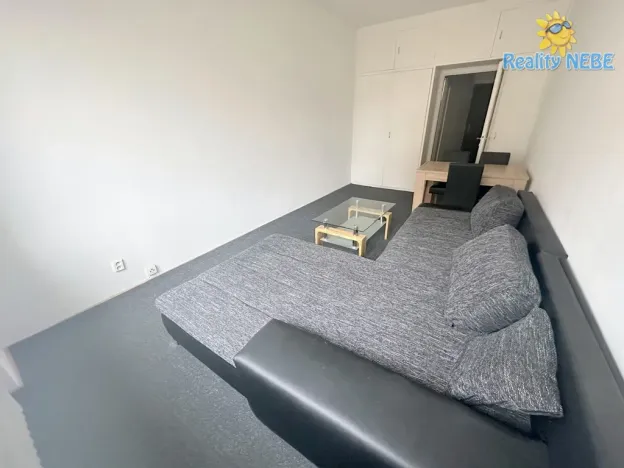 Pronájem bytu 1+kk, Praha - Žižkov, Baranova, 28 m2