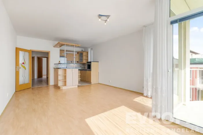 Prodej bytu 3+kk, Praha - Újezd, Pastevců, 70 m2