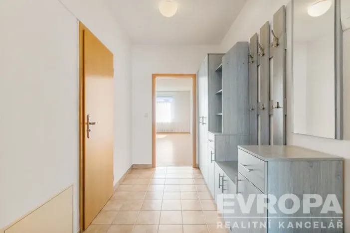 Prodej bytu 3+kk, Praha - Újezd, Pastevců, 70 m2