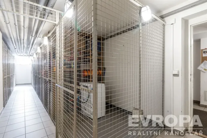 Prodej bytu 3+kk, Praha - Újezd, Pastevců, 70 m2