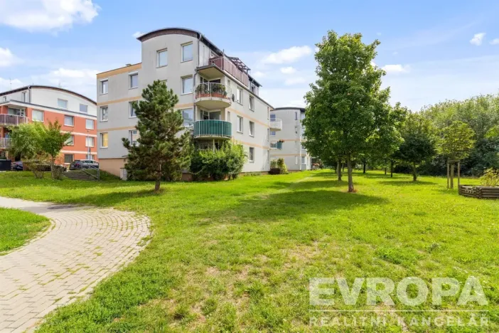 Prodej bytu 3+kk, Praha - Újezd, Pastevců, 70 m2