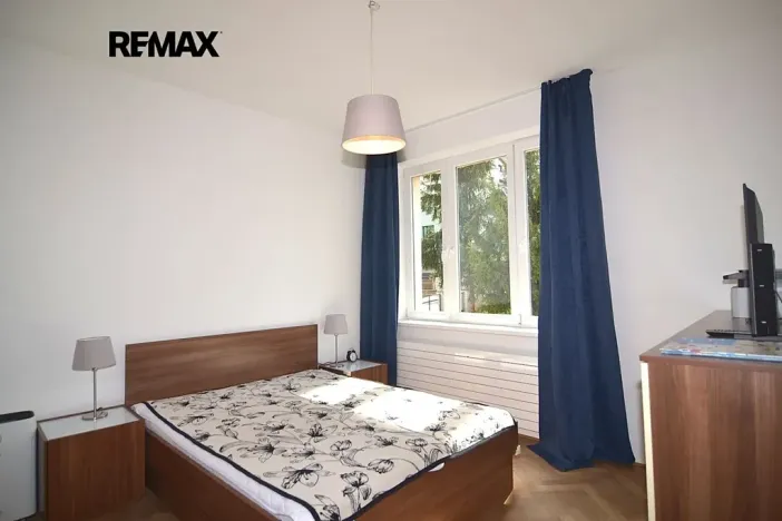 Pronájem bytu 3+1, Praha - Podolí, Podolská, 69 m2