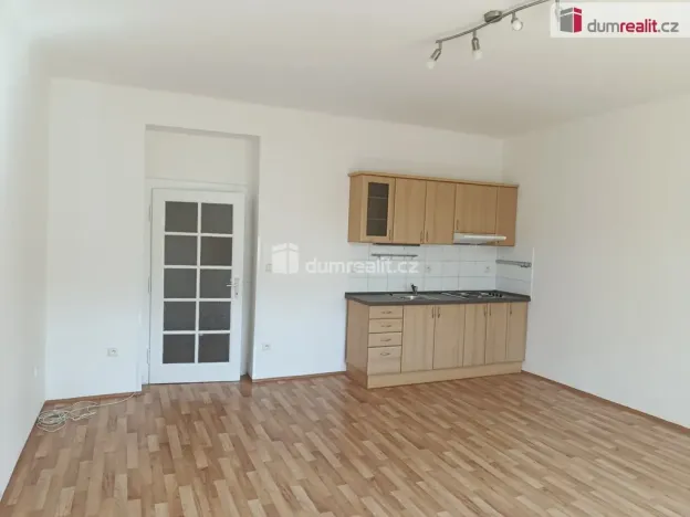 Pronájem bytu 1+kk, Praha - Strašnice, Za poštou, 35 m2