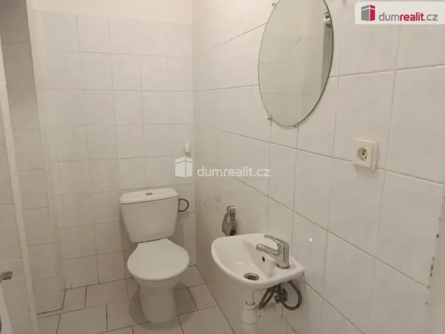 Pronájem bytu 1+kk, Praha, Za poštou, 23 m2