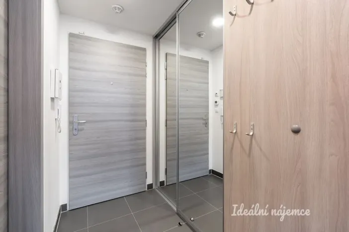 Pronájem bytu 2+kk, Praha - Třebonice, Do zahrádek I, 52 m2
