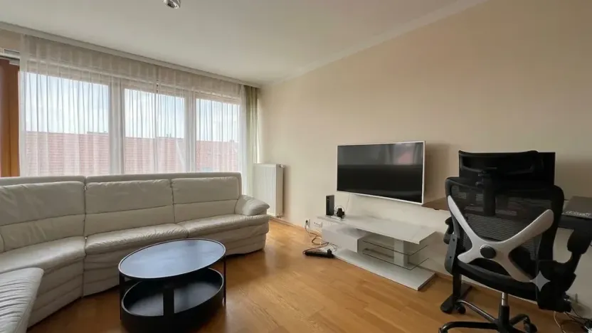 Pronájem bytu 3+kk, Praha - Holešovice, Komunardů, 75 m2