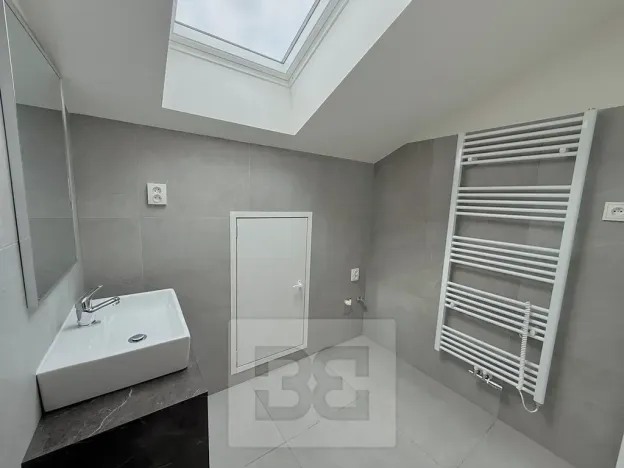 Pronájem rodinného domu, Praha - Kobylisy, Líbeznická, 170 m2