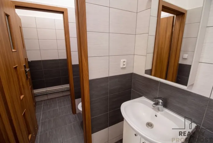 Pronájem obchodního prostoru, Hodonín, Polní, 34 m2