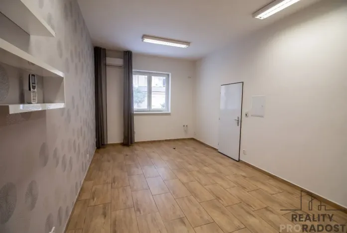 Pronájem obchodního prostoru, Hodonín, Polní, 34 m2