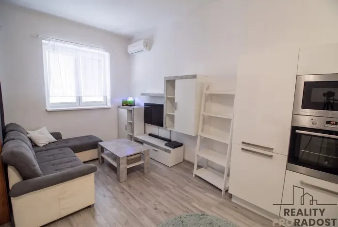 Pronájem bytu 2+kk, Hodonín, Polní, 51 m2