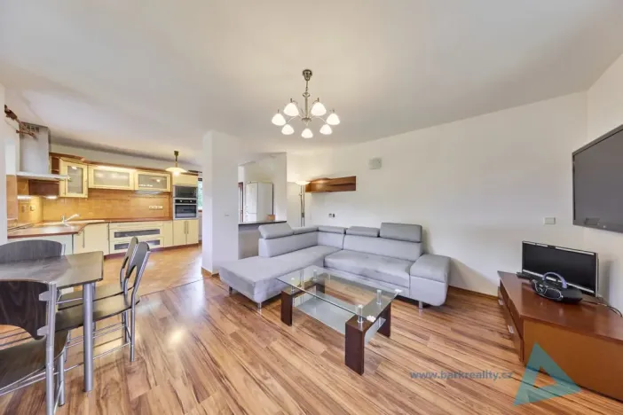 Prodej rodinného domu, Pecka - Bělá u Pecky, 250 m2