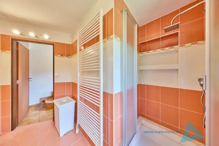 Prodej rodinného domu, Pecka - Bělá u Pecky, 250 m2