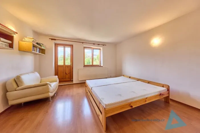 Prodej rodinného domu, Pecka - Bělá u Pecky, 250 m2
