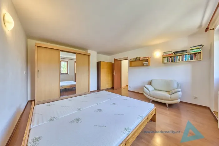 Prodej rodinného domu, Pecka - Bělá u Pecky, 250 m2