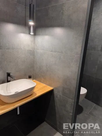 Pronájem kanceláře, Jablonec nad Nisou, Komenského, 19 m2