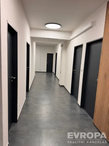 Pronájem kanceláře, Jablonec nad Nisou, Komenského, 19 m2