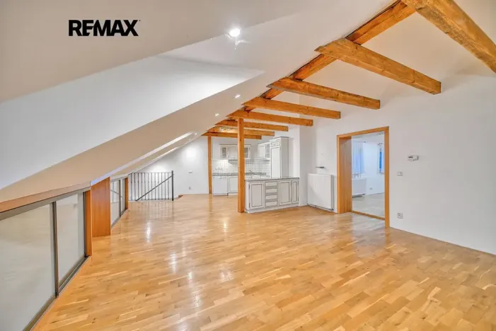 Pronájem bytu 2+kk, Poděbrady, Riegrovo náměstí, 99 m2