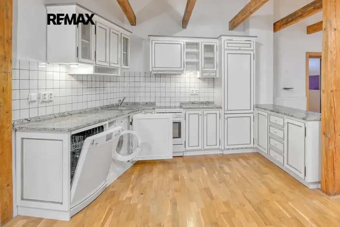 Pronájem bytu 2+kk, Poděbrady, Riegrovo náměstí, 99 m2