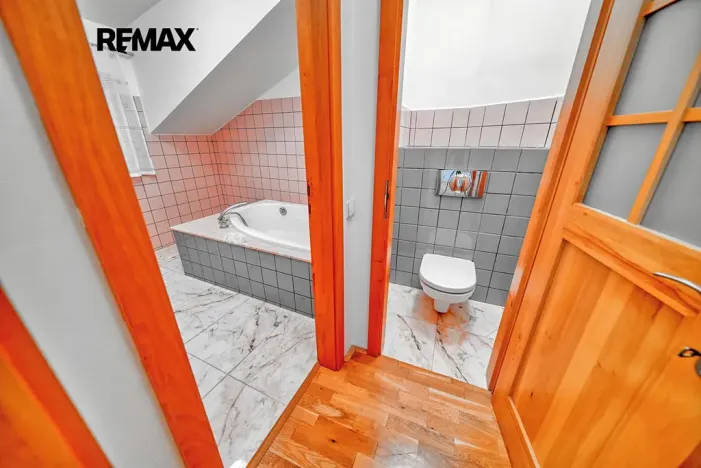 Pronájem bytu 2+kk, Poděbrady, Riegrovo náměstí, 99 m2