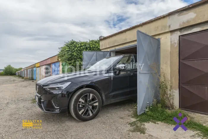 Prodej garáže, Uherský Brod, Okružní, 18 m2