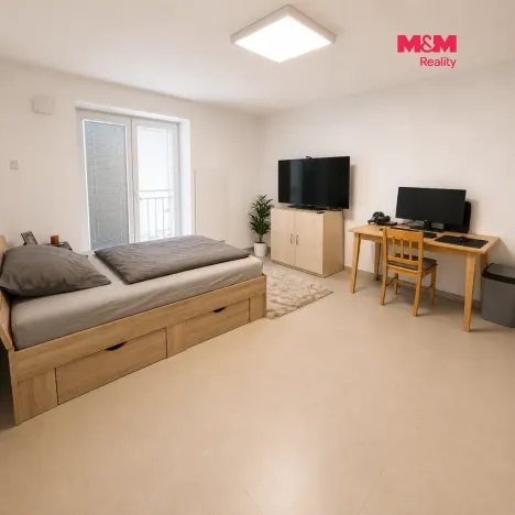 Pronájem bytu 1+kk, Pardubice, Bohdanečská, 32 m2