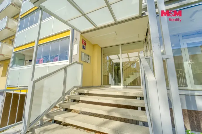 Prodej bytu 2+1, Praha, Kozmíkova, 47 m2