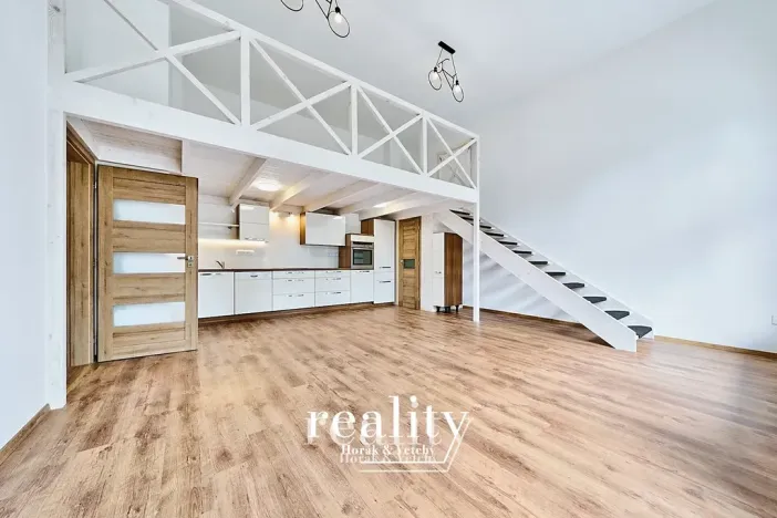 Pronájem bytu 2+kk, Jihlava, Křižíkova, 63 m2