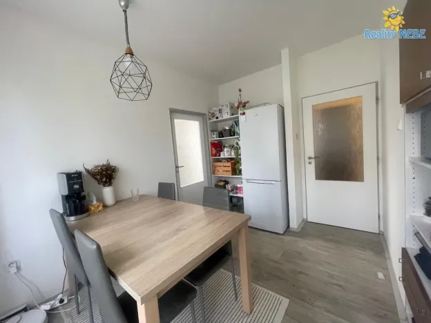 Pronájem bytu 3+1, Praha - Troja, Nad Hercovkou, 72 m2