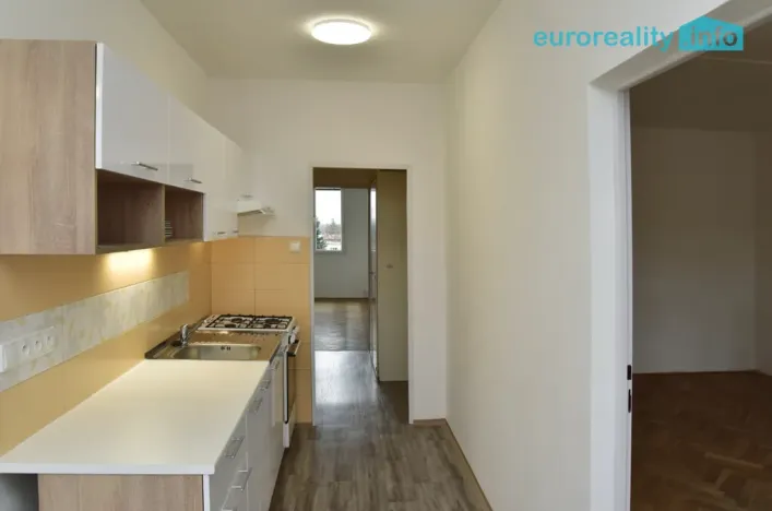 Pronájem bytu 2+1, Mariánské Lázně, Hroznatova, 62 m2