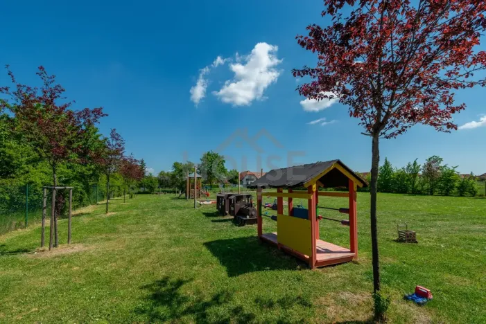 Prodej bytu 3+kk, Praha - Újezd nad Lesy, Oplanská, 56 m2