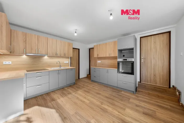 Prodej rodinného domu, Blšany u Loun, 400 m2