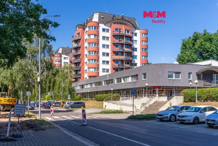 Pronájem bytu 1+kk, Pardubice - Zelené Předměstí, nábřeží Závodu míru, 32 m2
