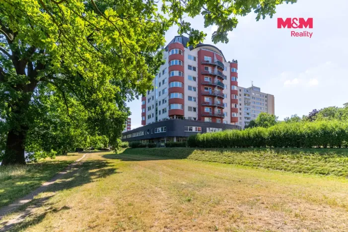 Pronájem bytu 1+kk, Pardubice - Zelené Předměstí, nábřeží Závodu míru, 32 m2