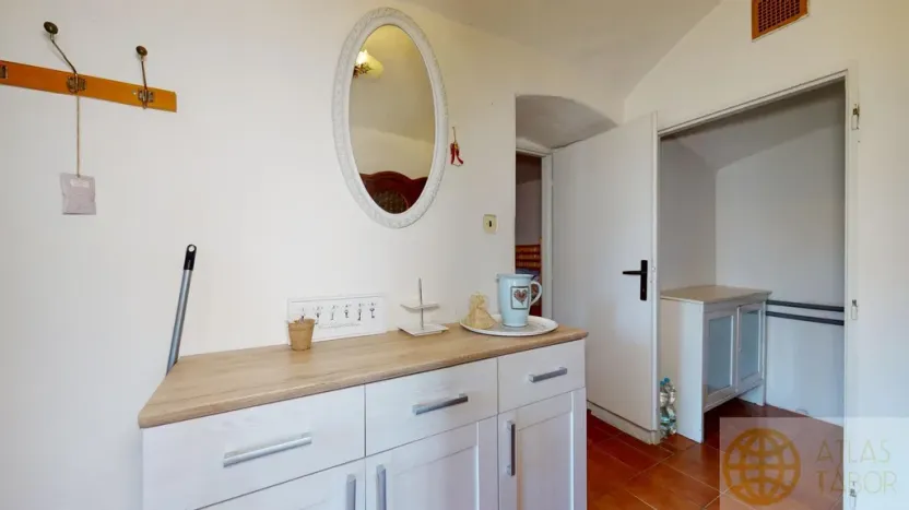 Pronájem rodinného domu, Hlavatce - Debrník, 350 m2