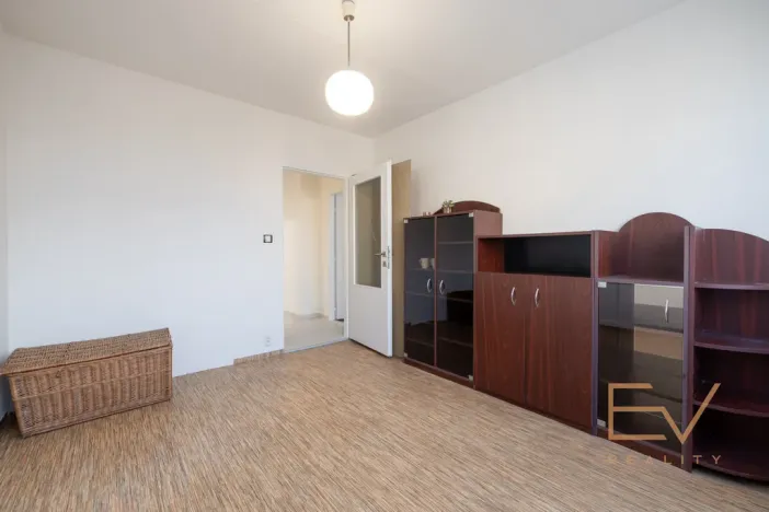 Prodej bytu 3+1, Praha - Řepy, Nevanova, 70 m2